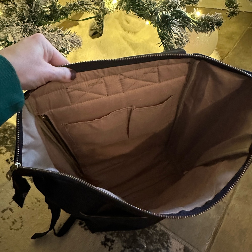 Black Amazon Backpack - Picture 3 of 3